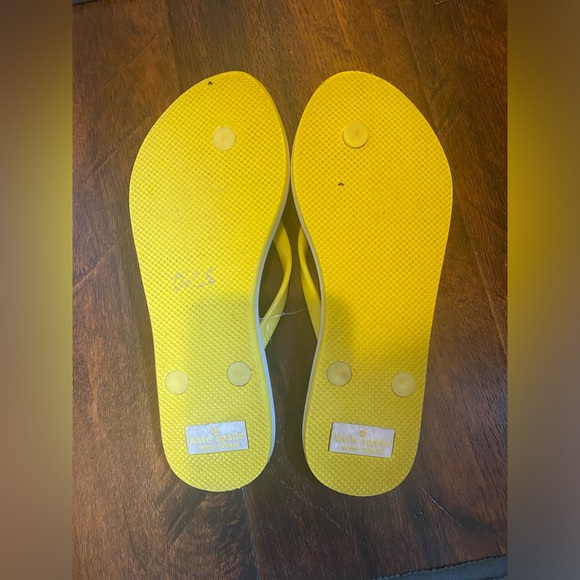 Kate Spade Nadine Lemon Yellow Bow Rubber Thong Flip Flops size 5-6 - Picture 3 of 5